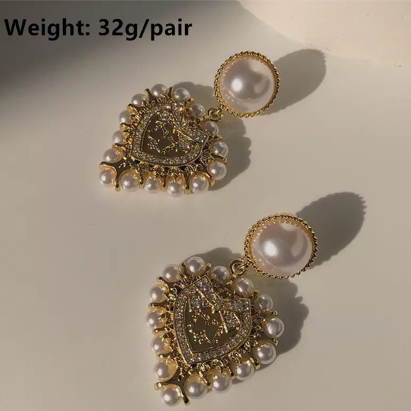 Vintage Baroque Pearl Heart Drop Gold Earrings - Picture 5 of 9